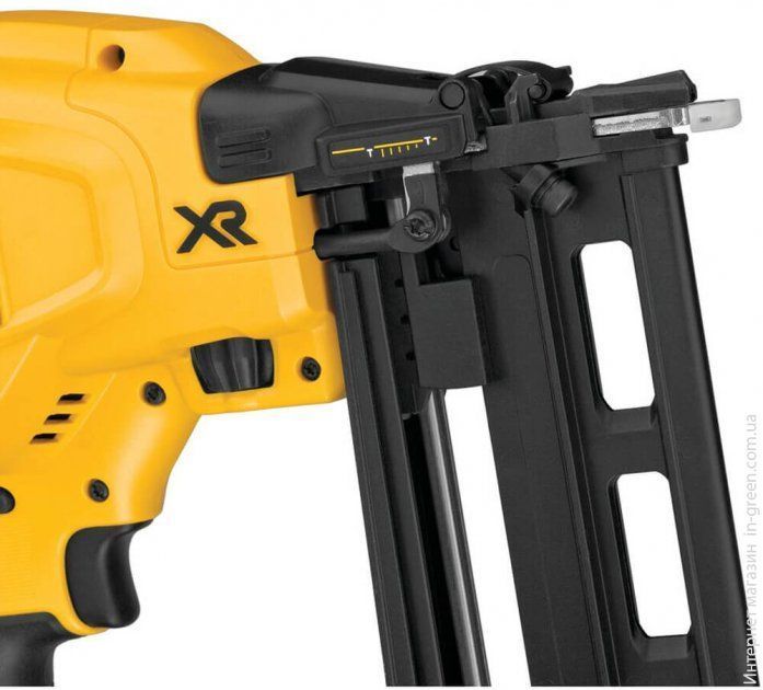Пистолет гвоздезабивной аккумуляторный DeWALT DCN662N