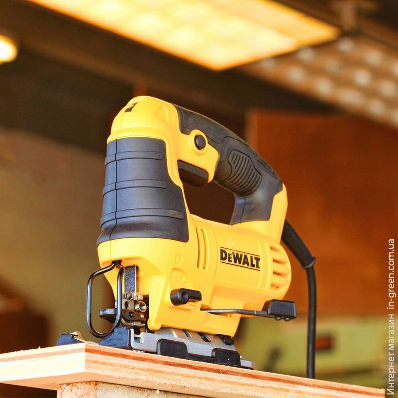 Пила лобзиковая DEWALT DWE349