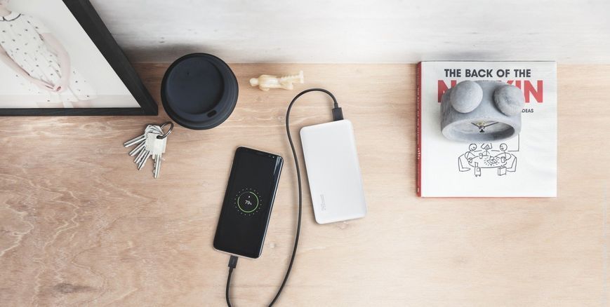 Портативное зарядное устройство Trust Primo 15000 mAh White