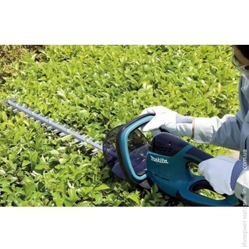 Кусторез MAKITA UH5570