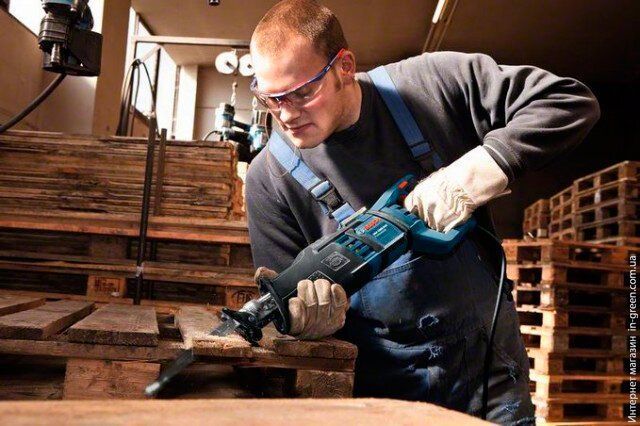 Пила шабельна BOSCH GSA 1300 PCE (060164E200)