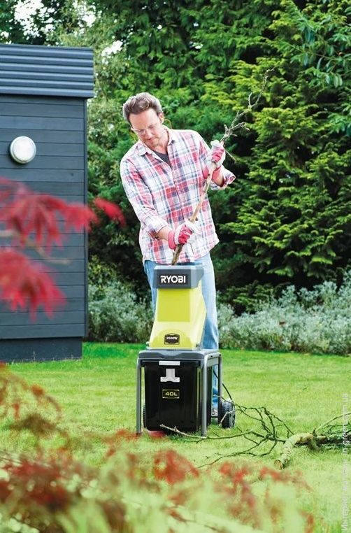 Измельчитель садовый сетевой Ryobi RSH2545B (5133002512)