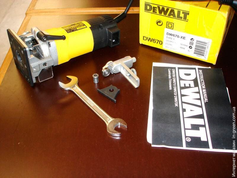 Фрезер DEWALT DW670