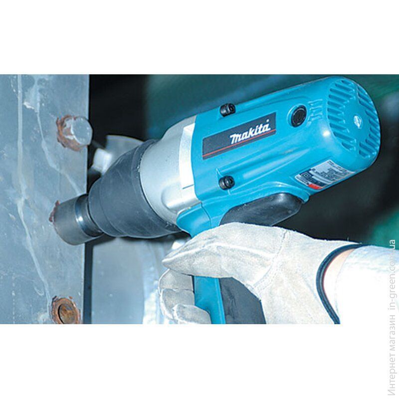 Гайковерт MAKITA TW0200