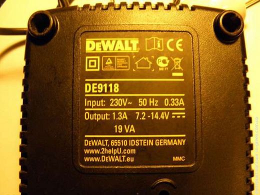 Зарядное устройство DeWALT DE9118