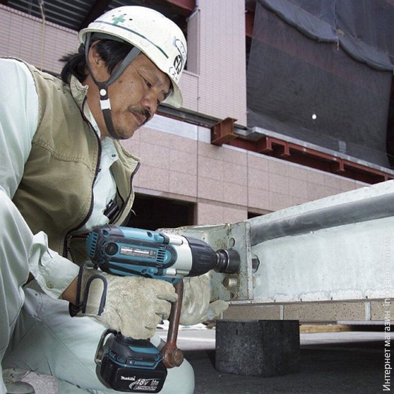 Гайковерт MAKITA BTW450RFE