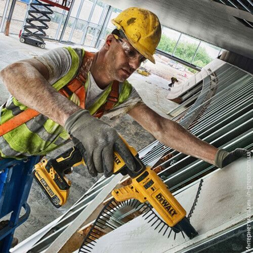 Шуруповерт аккумуляторный DeWALT DCF620P2K