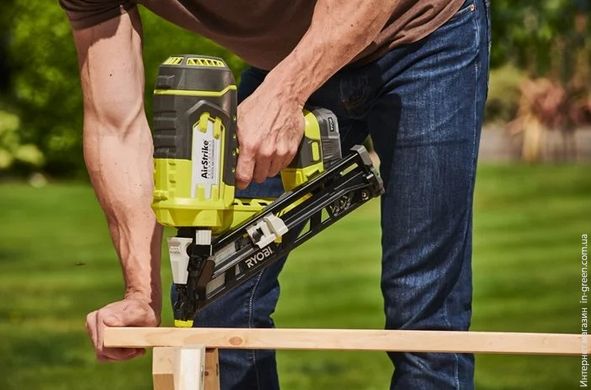 Акумуляторний цвяхозабивач RYOBI R15GN18-0