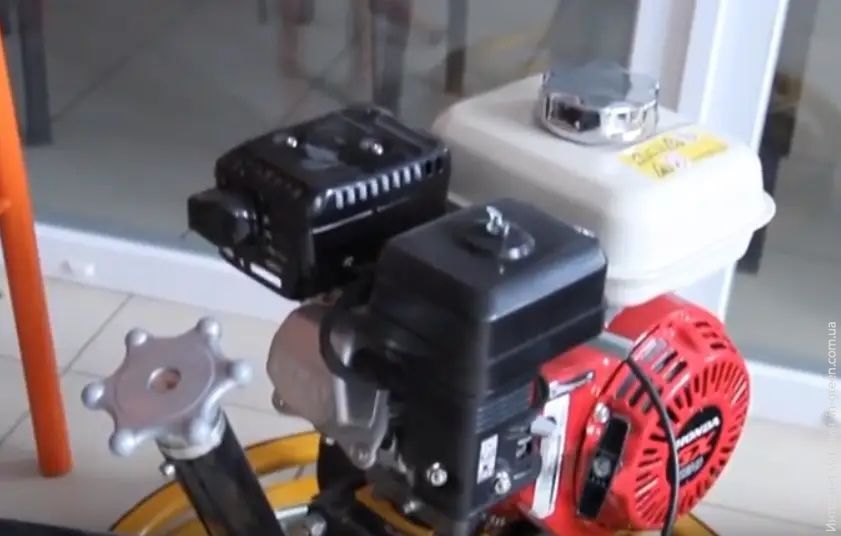 Машина для затирання AGT 4-600 (PFAGT4600W55D/E)