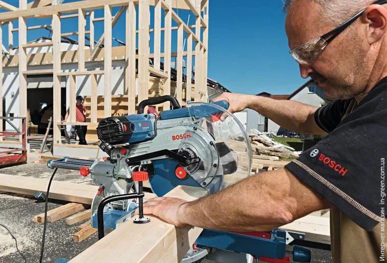 Пила торцовочная BOSCH GCM 12 SDE (0601B23100)
