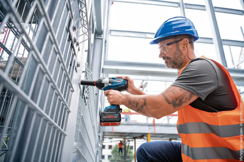 Аккумуляторный ударный гайковерт Bosch GDS 18V-1050 H Professional (без АКБ и ЗУ) (06019J8500)