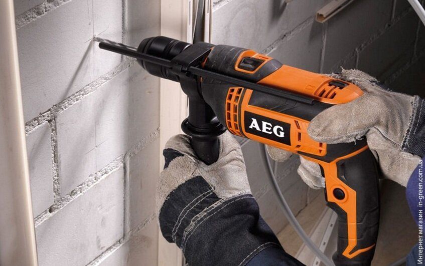 дриль AEG SBE600R
